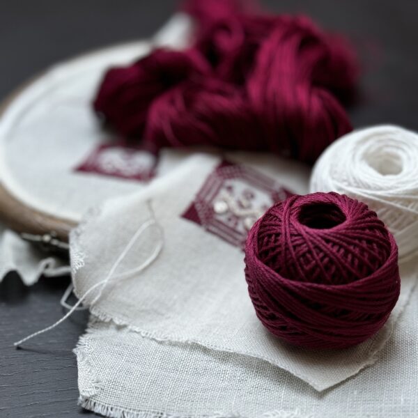 SET de IE, broderie - Floare'n glastră - imagine 4
